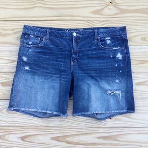 American Eagle Distressed Shorts Size 18